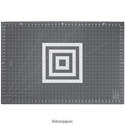滑り止めベース付き折りたたみカッティングマット (24インチ x 36インチ) DZ0DJT484 Fiskars 道具